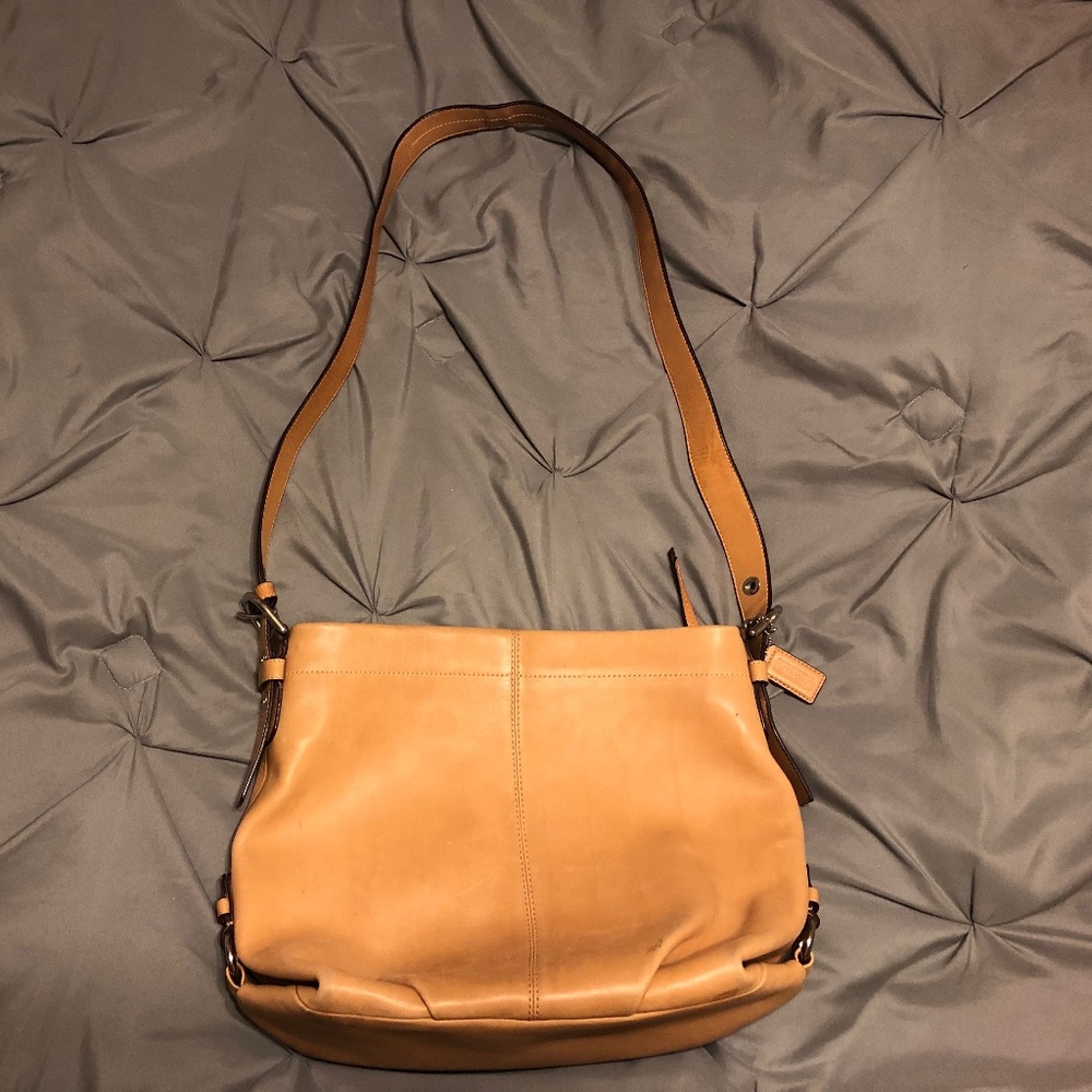 Coach Leather Cross Body Purse Gem